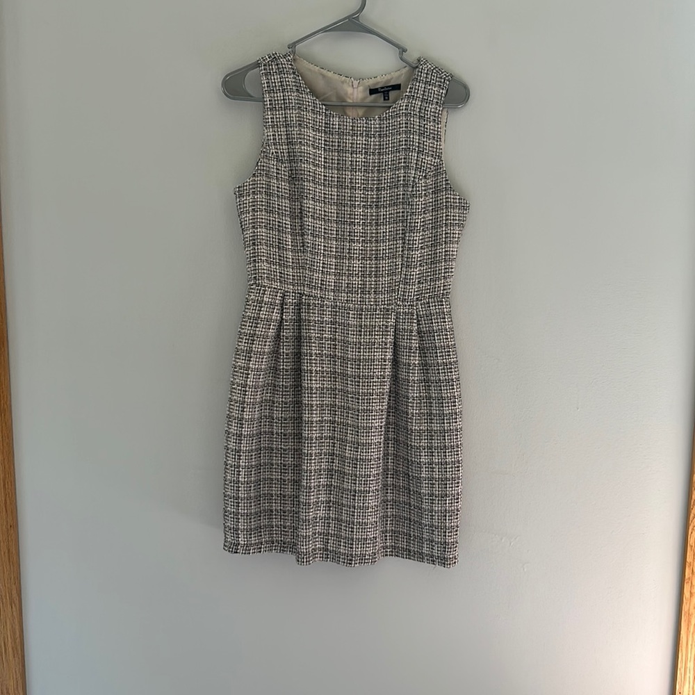 Black and white dress - Size: medium